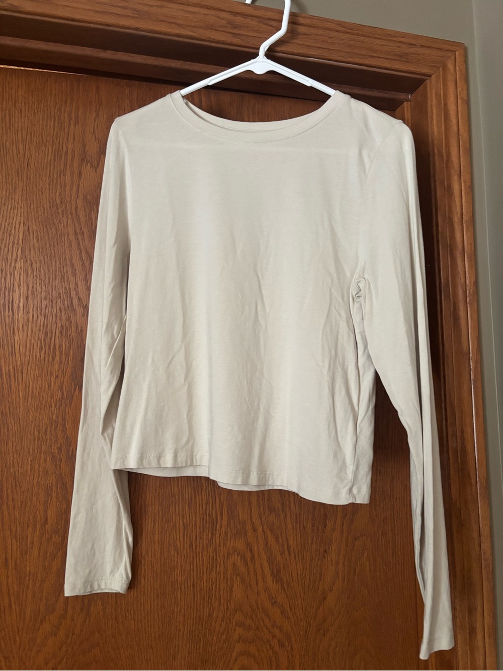 Old Navy Women's Long-Sleeve Crewneck Top in Light Cream